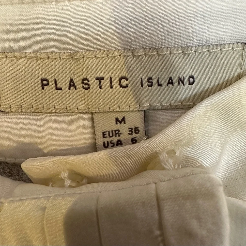 Plastic Island White Ruffled Blouse - Picture 4 of 6
